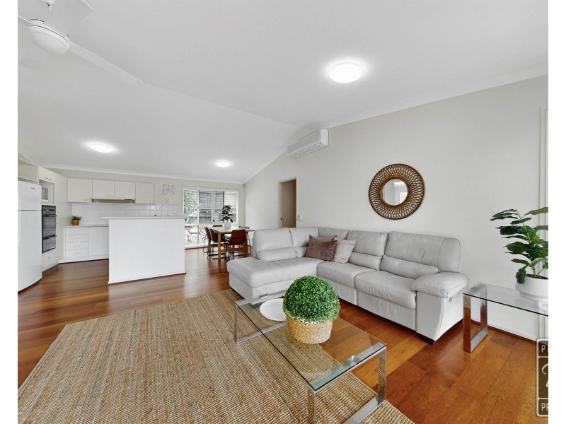 63 McPherson Road, Sinnamon Park QLD 4073