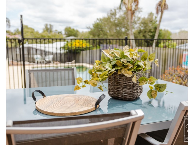 63 McPherson Road, Sinnamon Park QLD 4073