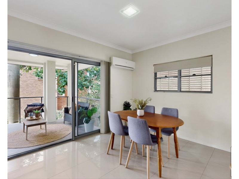 4/26 Embie Street, Holland Park West QLD 4121