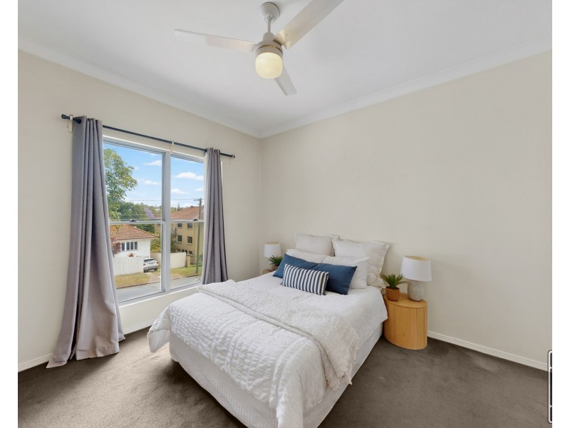 4/26 Embie Street, Holland Park West QLD 4121