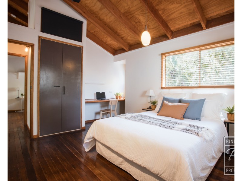 57 Woorama Road, The Gap QLD 4061