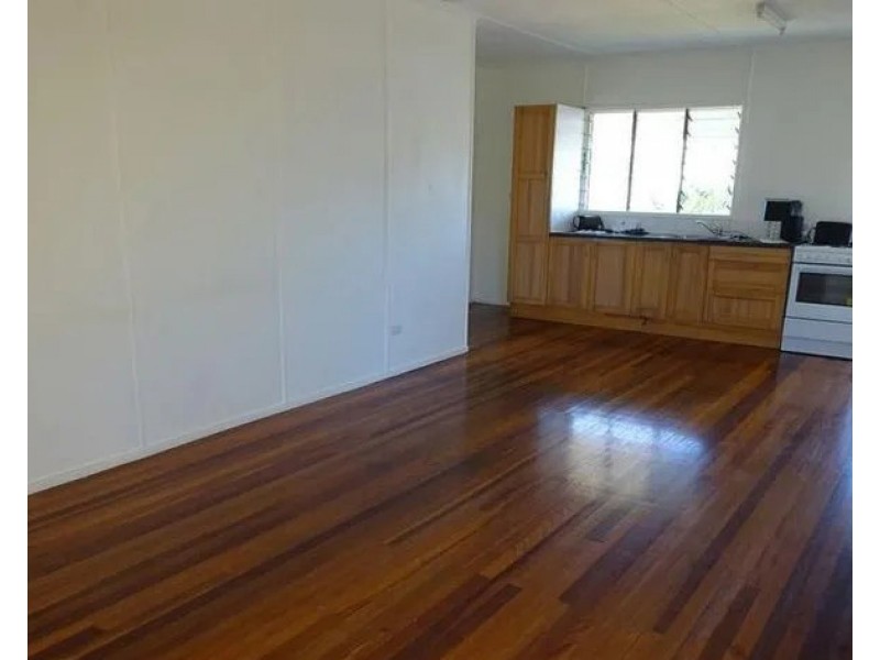 22 Main Road, Wellington Point QLD 4160