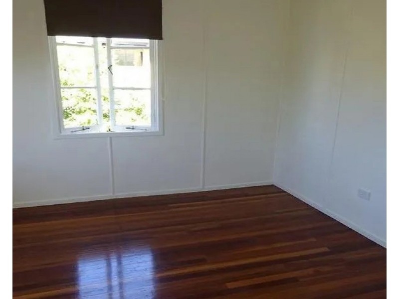 22 Main Road, Wellington Point QLD 4160