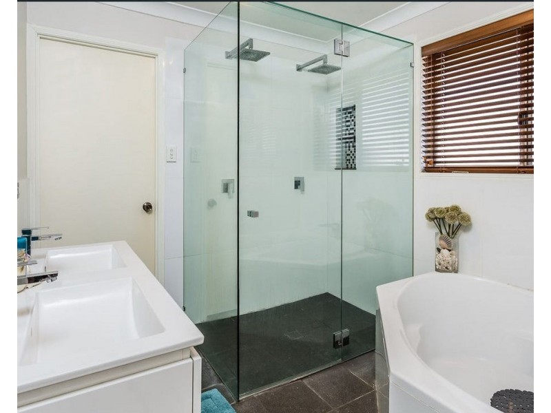 59 Rue Montaigne, Petrie QLD 4502