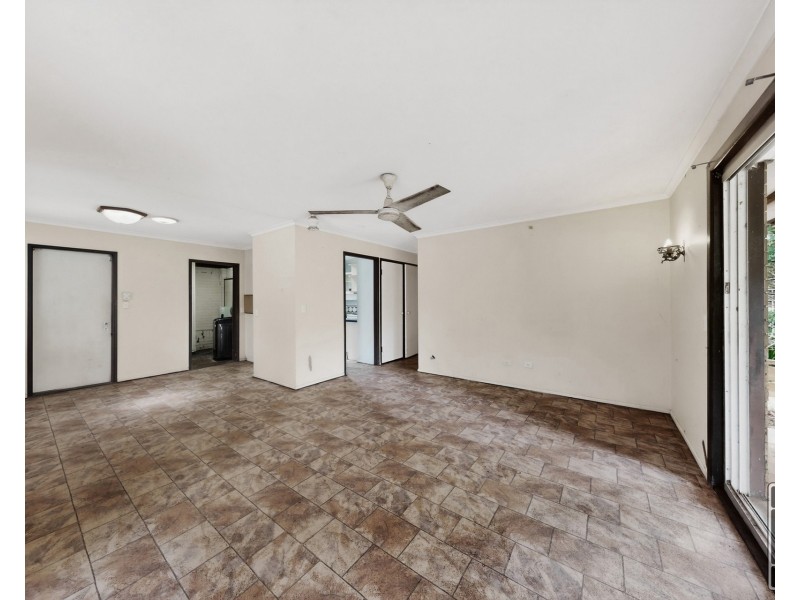 42 Redpath Street, Wishart QLD 4122