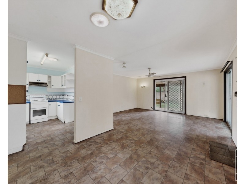 42 Redpath Street, Wishart QLD 4122