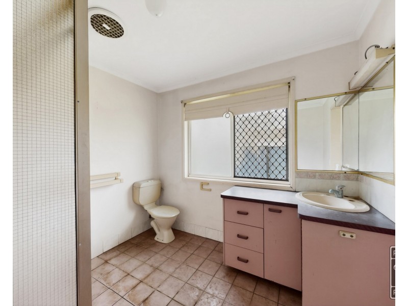 42 Redpath Street, Wishart QLD 4122