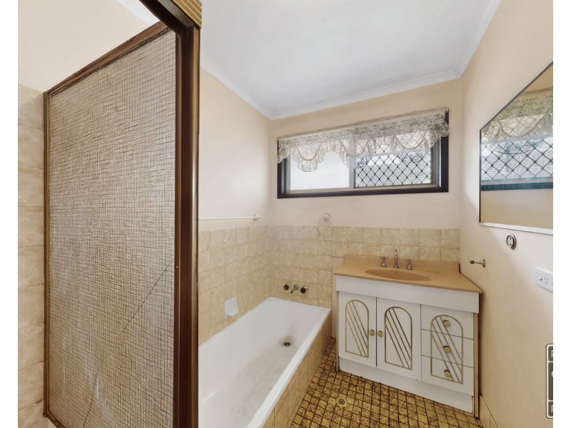 42 Redpath Street, Wishart QLD 4122