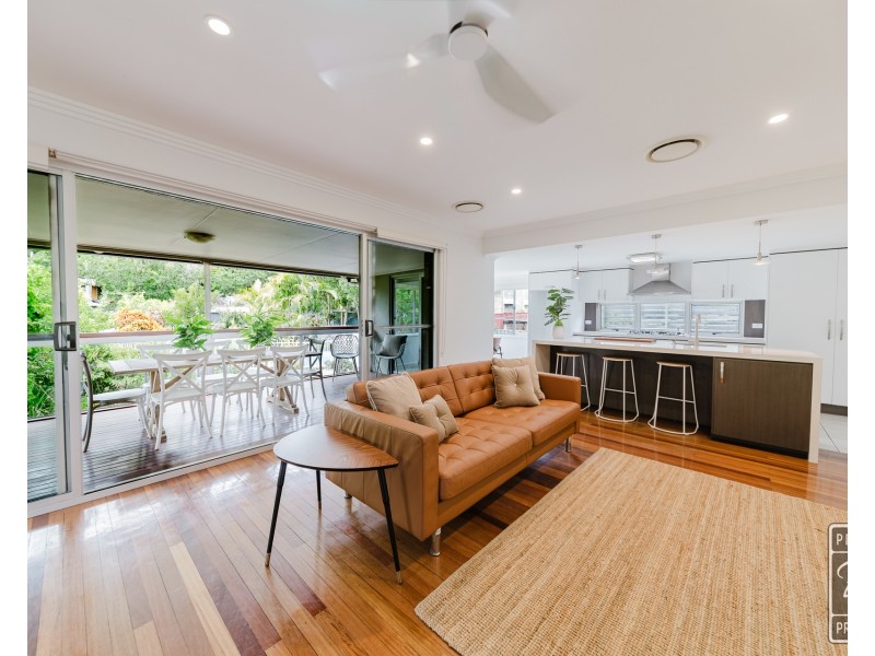 5 Magnet Close, Riverhills QLD 4074