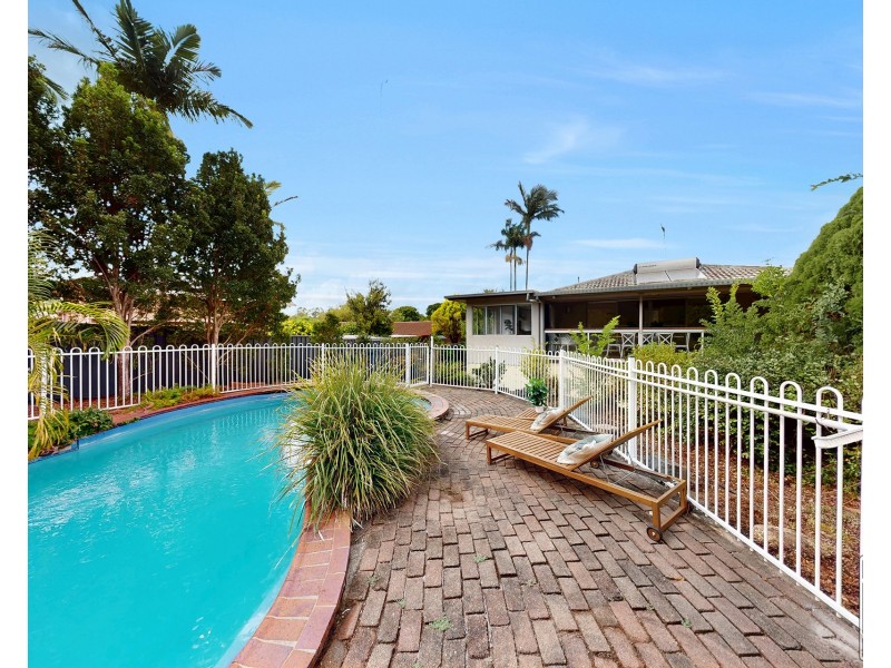 5 Magnet Close, Riverhills QLD 4074