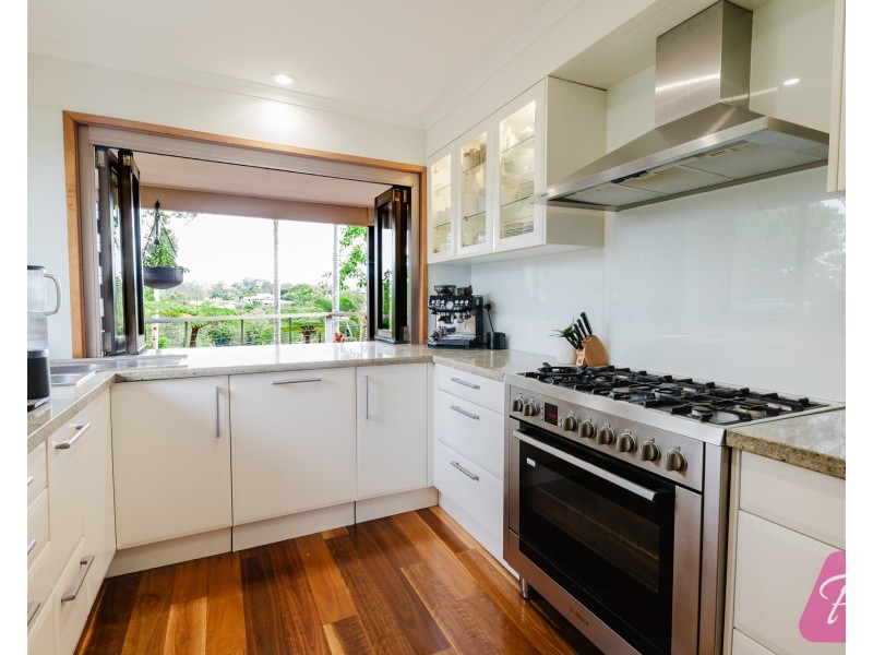 22 Willowbrook Street, Kenmore Hills QLD 4069