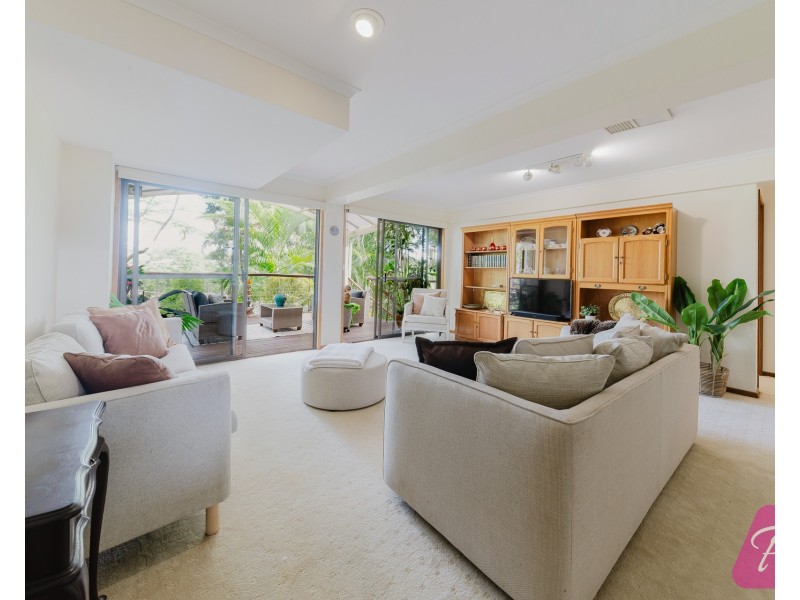 22 Willowbrook Street, Kenmore Hills QLD 4069