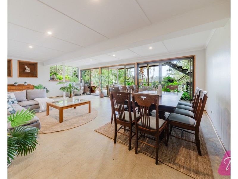 22 Willowbrook Street, Kenmore Hills QLD 4069