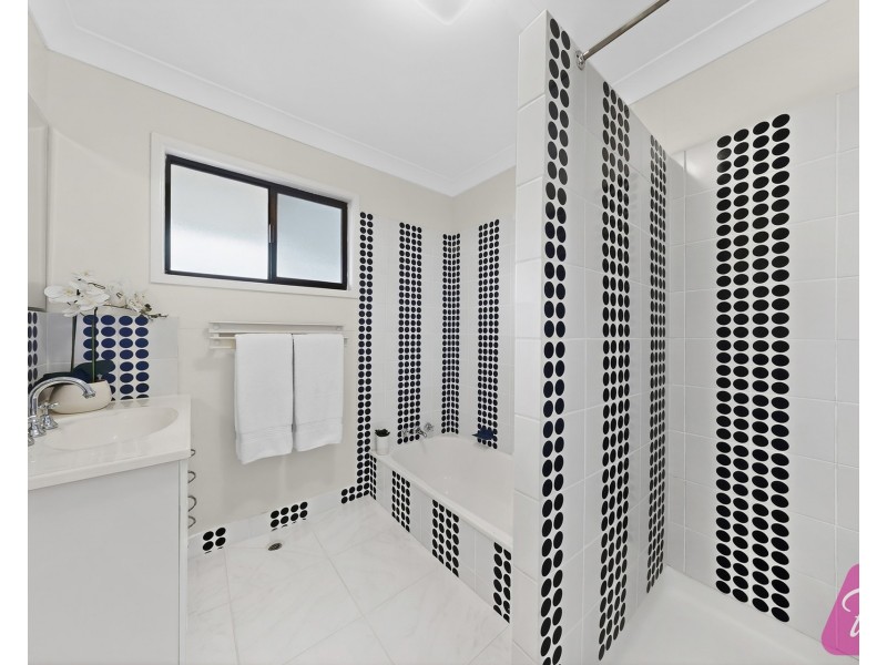 20 Cloghan Street, The Gap QLD 4061