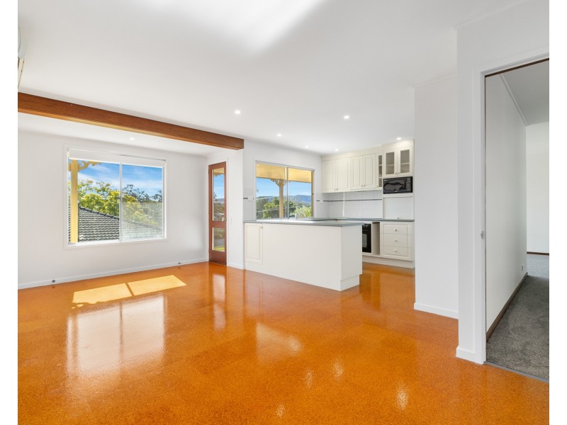 6 Strathspey Street, Kenmore QLD 4069