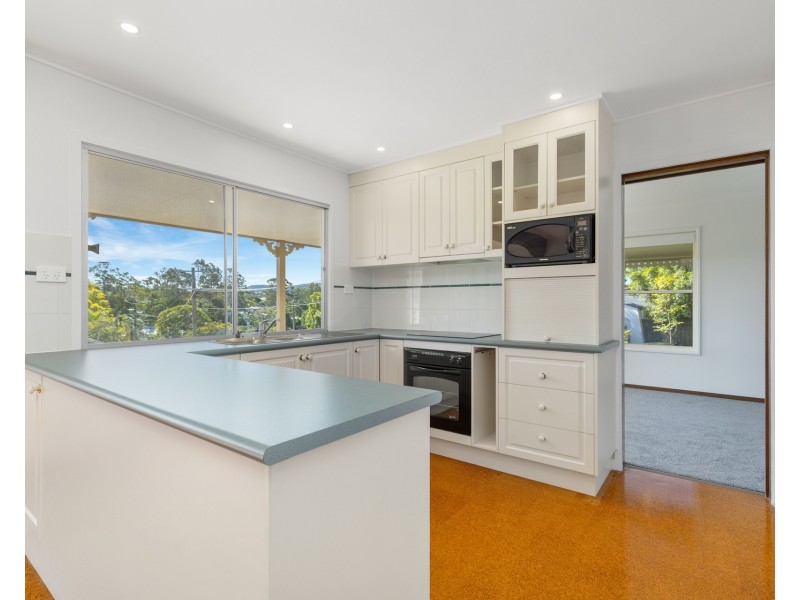 6 Strathspey Street, Kenmore QLD 4069