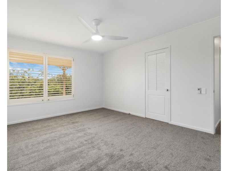 6 Strathspey Street, Kenmore QLD 4069