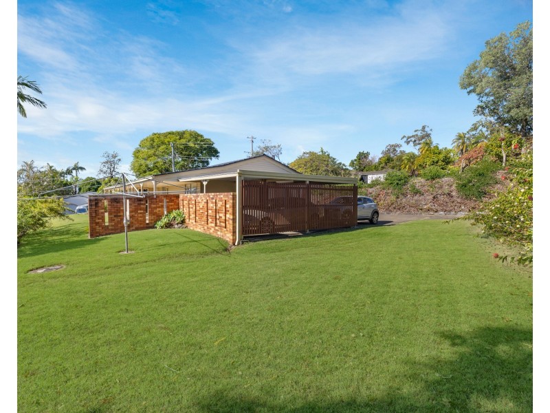 6 Strathspey Street, Kenmore QLD 4069