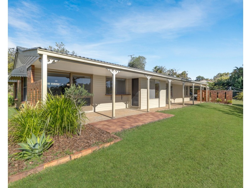 6 Strathspey Street, Kenmore QLD 4069
