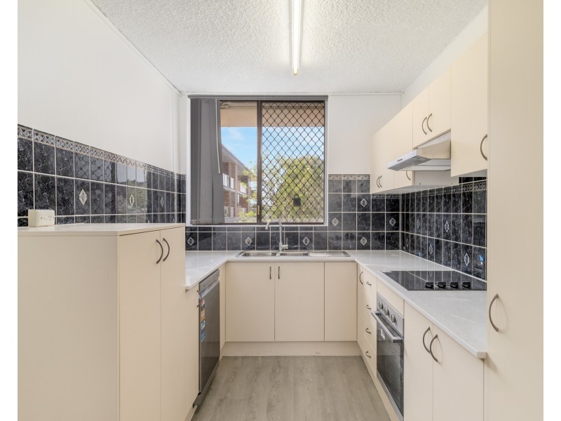 8/415 Esplanade, Manly QLD 4179