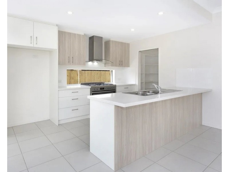 9 Beazley Circuit, Bridgeman Downs QLD 4035