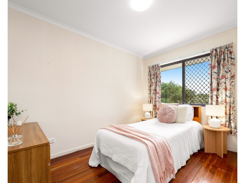 5 Kilkivan Avenue, Kenmore QLD 4069