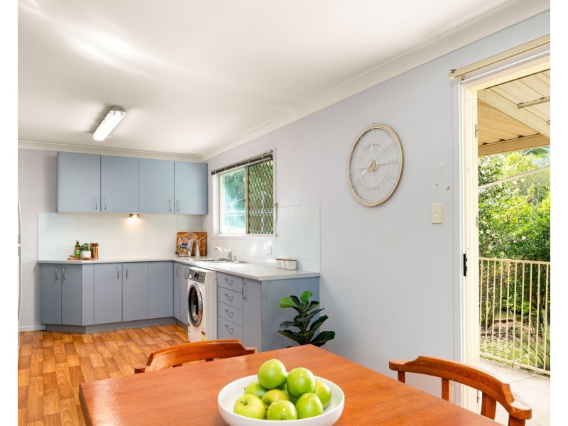 5 Kilkivan Avenue, Kenmore QLD 4069
