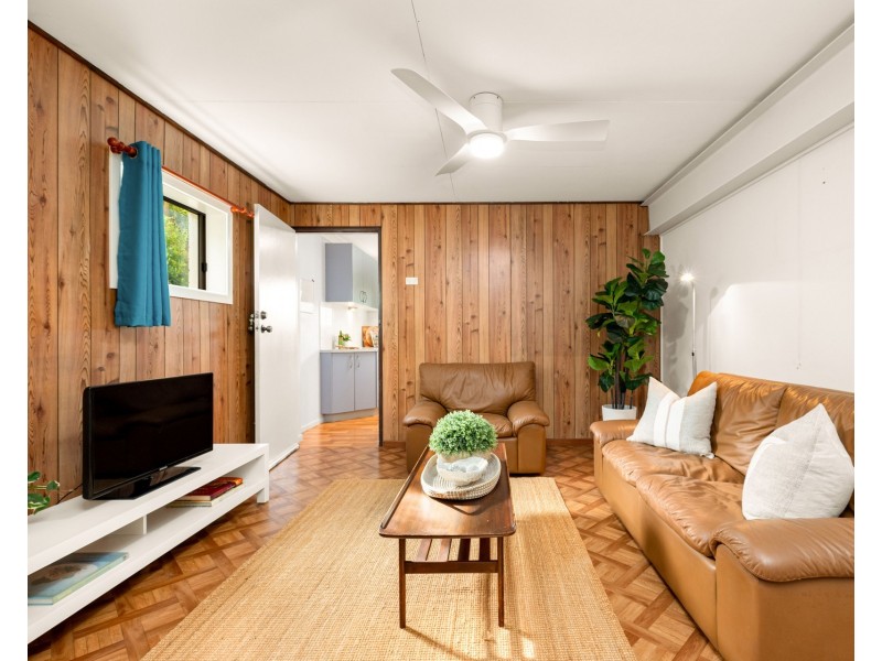 5 Kilkivan Avenue, Kenmore QLD 4069