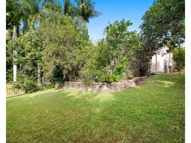 5 Kilkivan Avenue, Kenmore QLD 4069