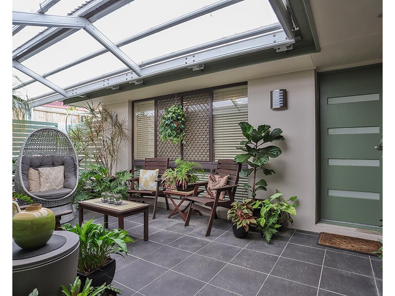 61 McPherson Road, Sinnamon Park QLD 4073