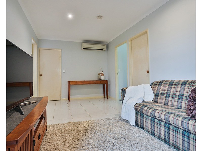 61 McPherson Road, Sinnamon Park QLD 4073