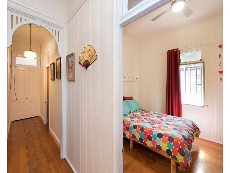 16 Railway Street, Woolloongabba QLD 4102
