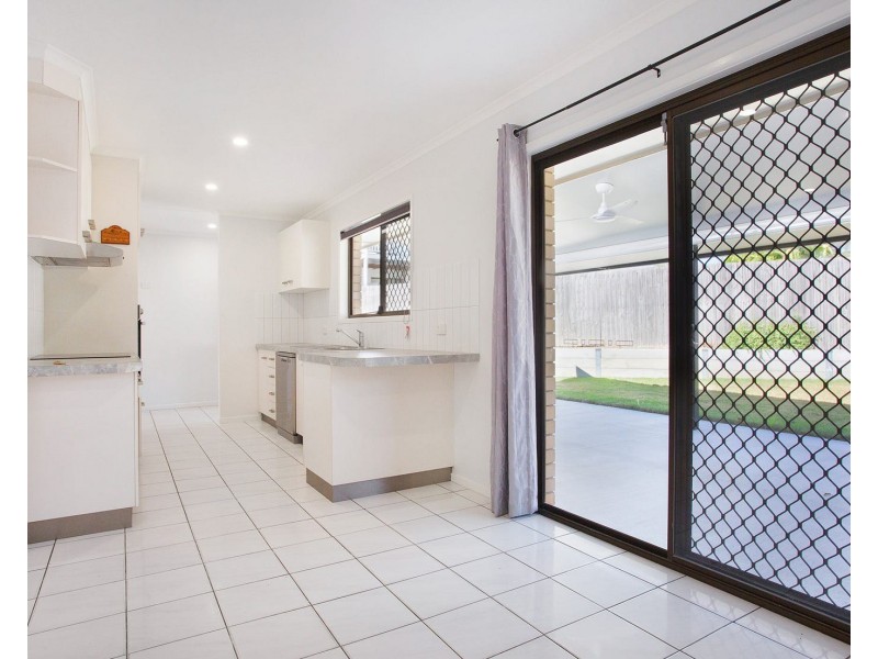 4 Brownie Street, Jamboree Heights QLD 4074