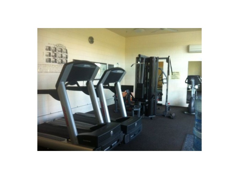 42/1 S, Main Beach QLD 4217