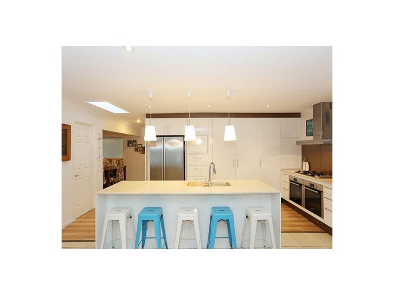 4 Seahawk Crescent, Burleigh Waters QLD 4220