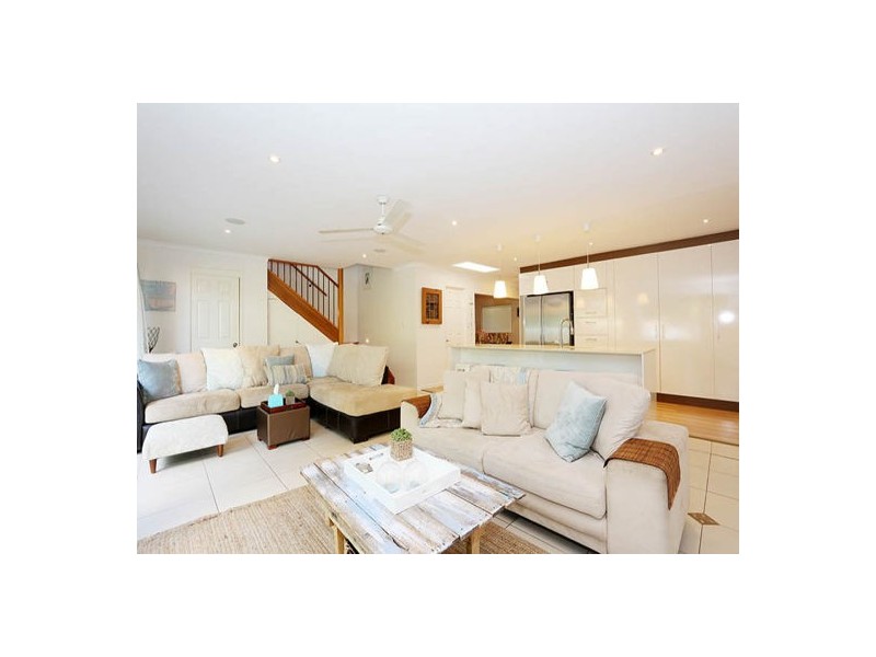 4 Seahawk Crescent, Burleigh Waters QLD 4220