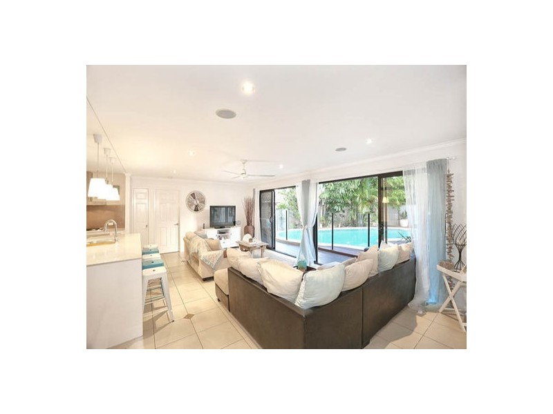 4 Seahawk Crescent, Burleigh Waters QLD 4220