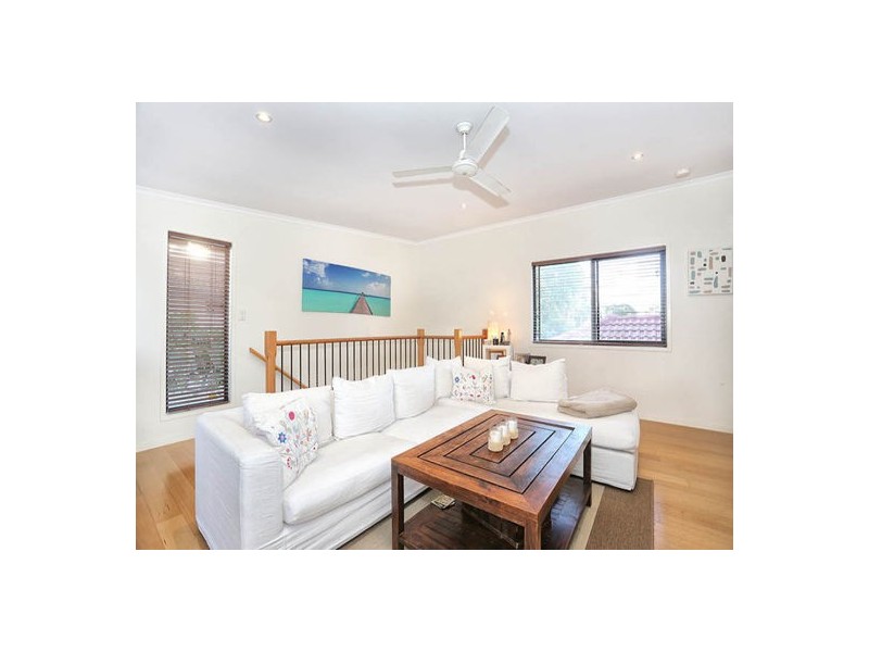 4 Seahawk Crescent, Burleigh Waters QLD 4220