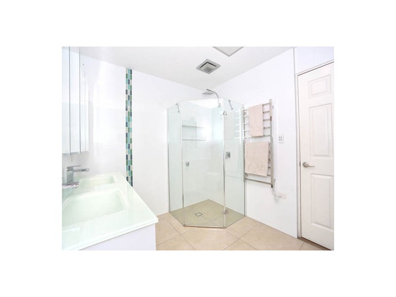 4 Seahawk Crescent, Burleigh Waters QLD 4220