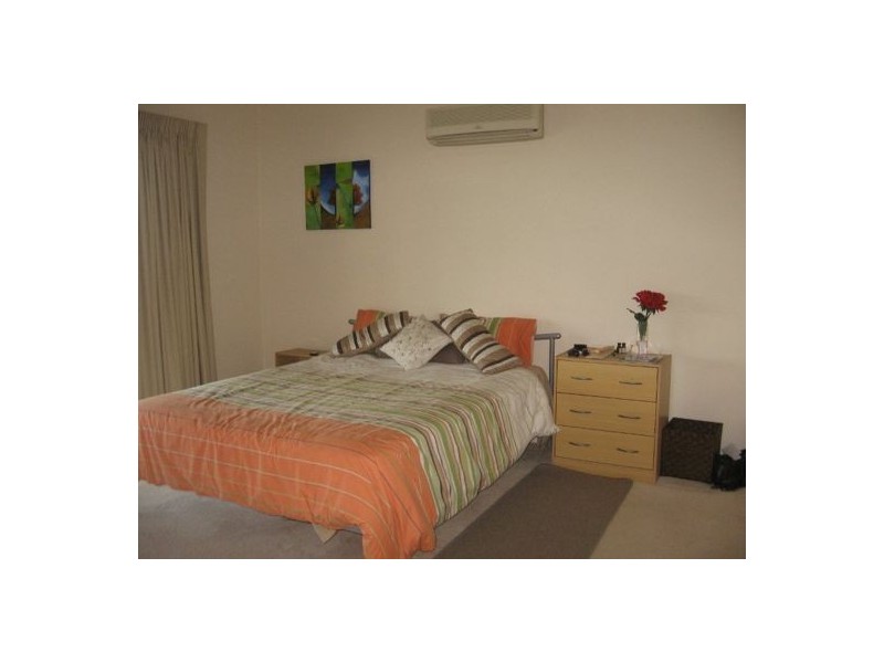 133 Harrier Drive, Burleigh Waters QLD 4220