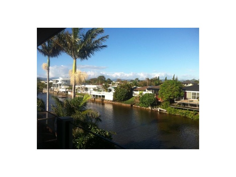 1/3 Sarasota Key, Broadbeach Waters QLD 4218
