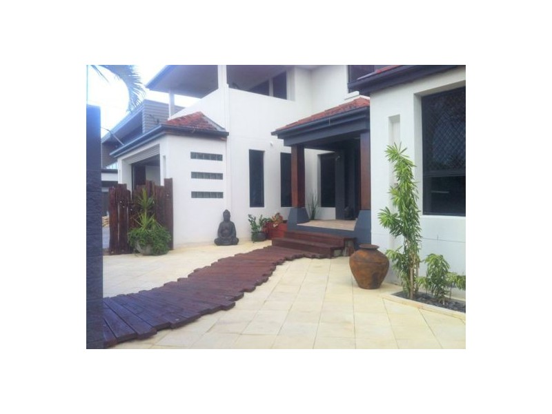 1/3 Sarasota Key, Broadbeach Waters QLD 4218