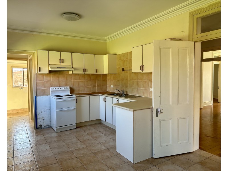 11 Cronulla Street, Carlton NSW 2218