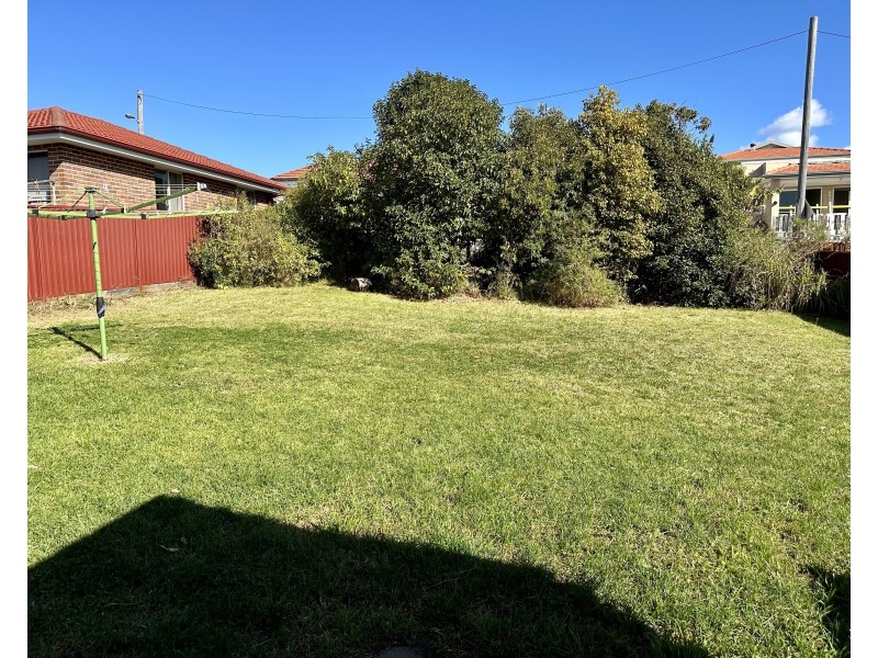 11 Cronulla Street, Carlton NSW 2218