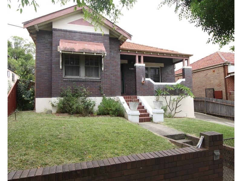 13 Cronulla Street, Carlton NSW 2218