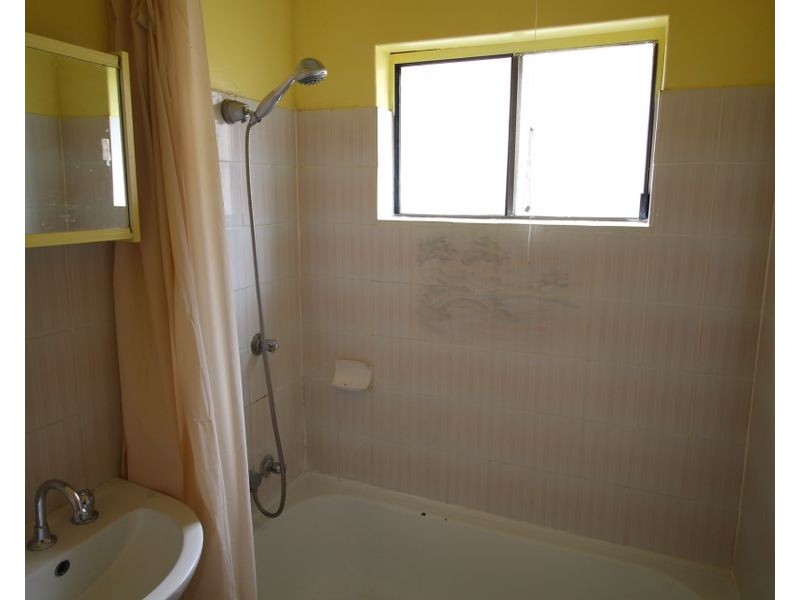 13 Cronulla Street, Carlton NSW 2218