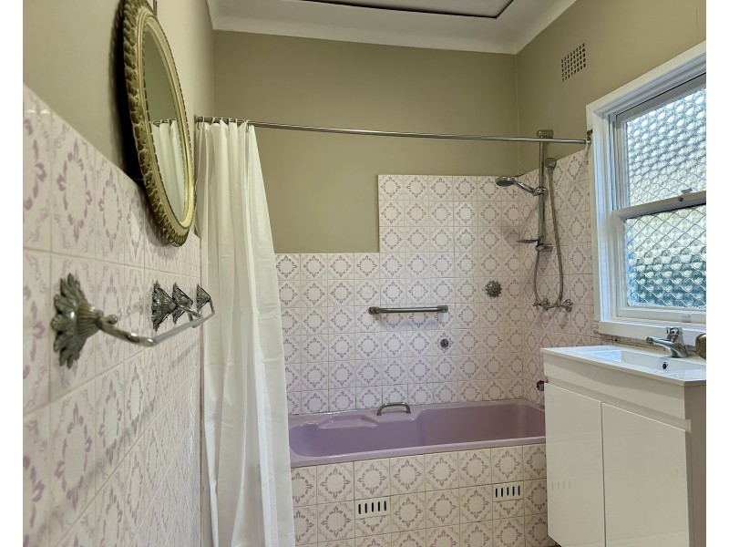 9 Nettleton  Avenue, Riverwood NSW 2210