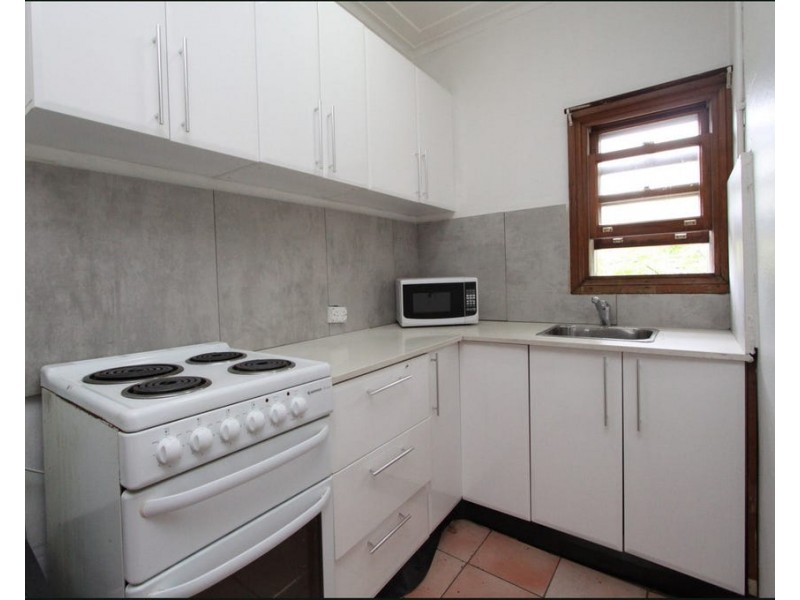 2/182 Unwins  Bridge, St Peters NSW 2044