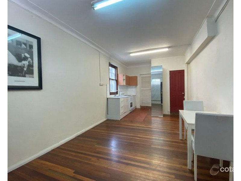 182 Unwins Bridge Road, St Peters NSW 2044