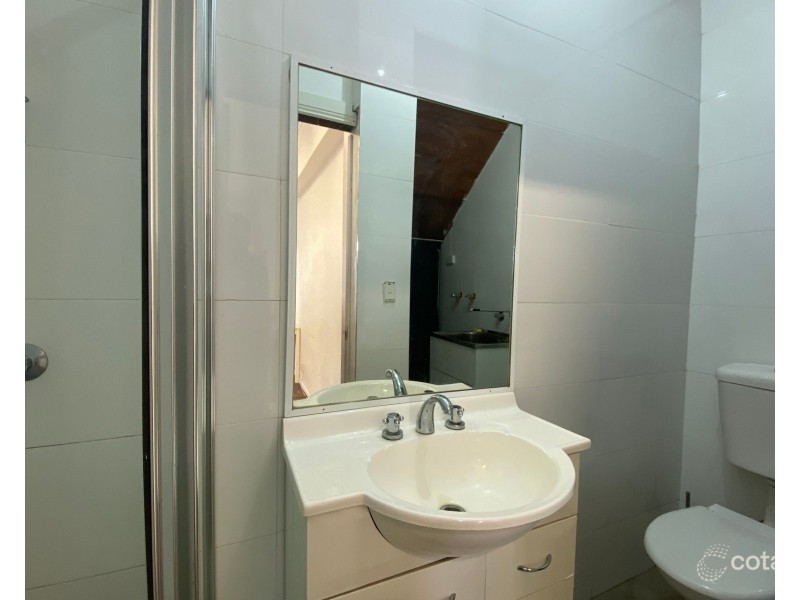 182 Unwins Bridge Road, St Peters NSW 2044